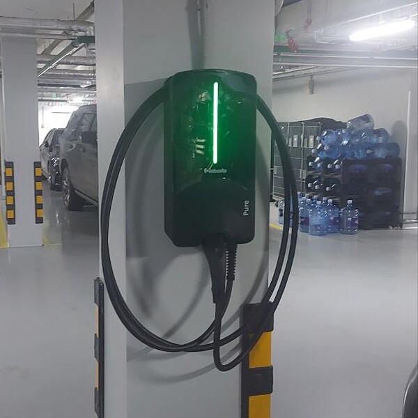Установка зарядной станции Webasto в подземном паркинге