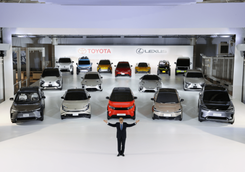 30 электромобилей от Toyota к 2030 году