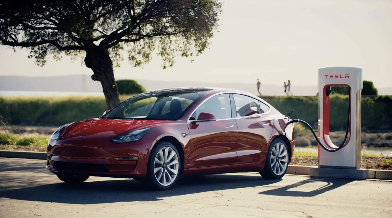 Зарядные станции для Tesla: виды и специальные адаптеры