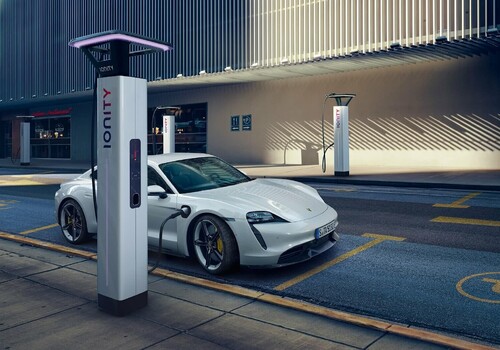 Porsche планируют увеличить дальность хода электрокаров до 1 300 километров